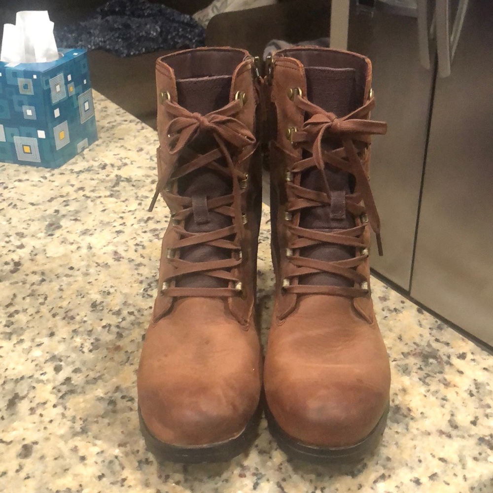 Sorel Emelie conquest boots